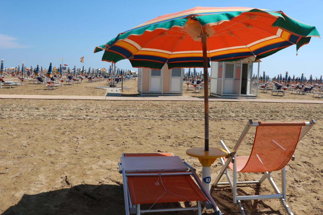 Condominio Zenith Bibione Exterior foto